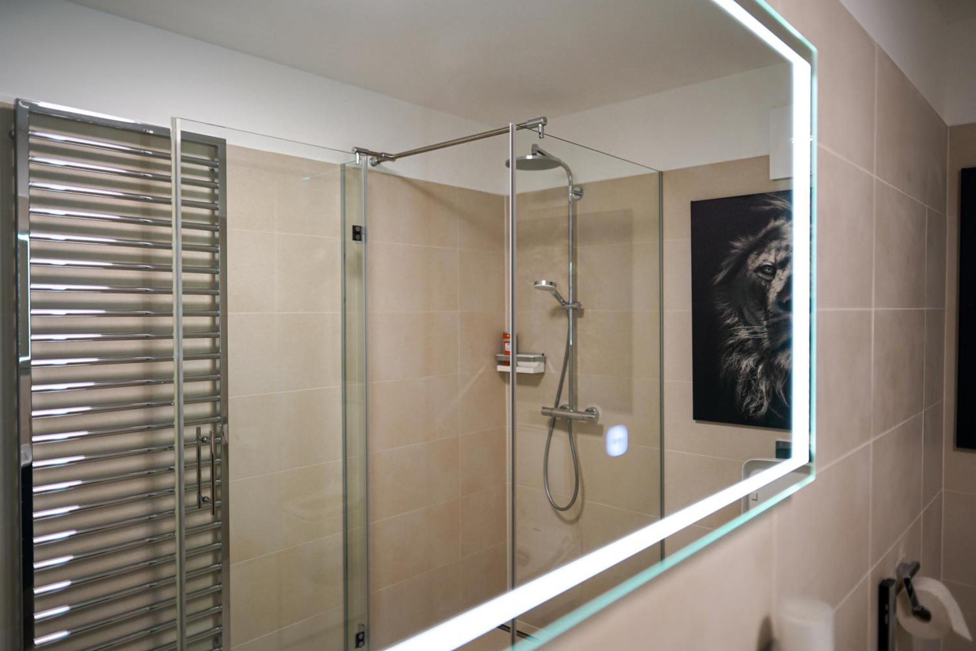 Modern Stylish Design Apartment With Free Parking Emily Wien Eksteriør billede