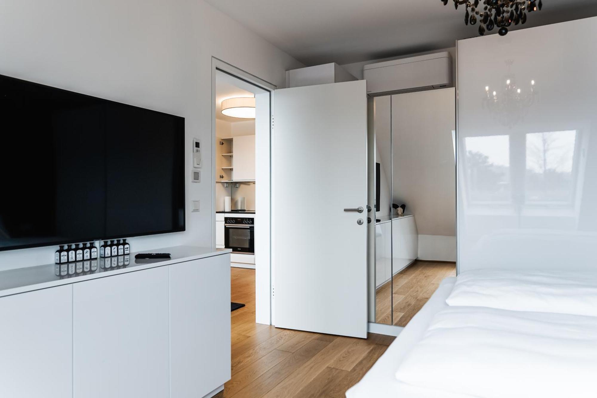Modern Stylish Design Apartment With Free Parking Emily Wien Eksteriør billede